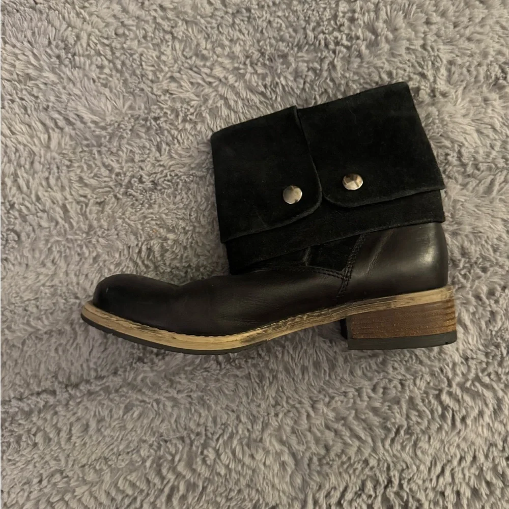 CLARKS Women’s Black Volara Sky Motorcycle Boots Size 7